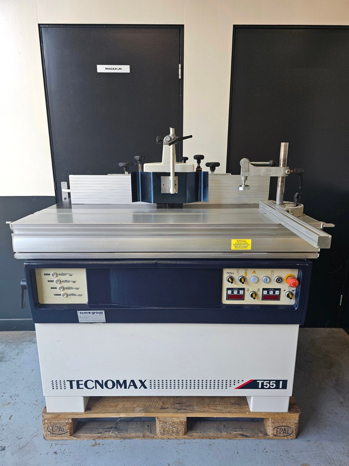 Freesmachine SCM met pennentafel en Schuininstelbaar, Ophalen, Zo goed als nieuw, Elektrisch, SCM
