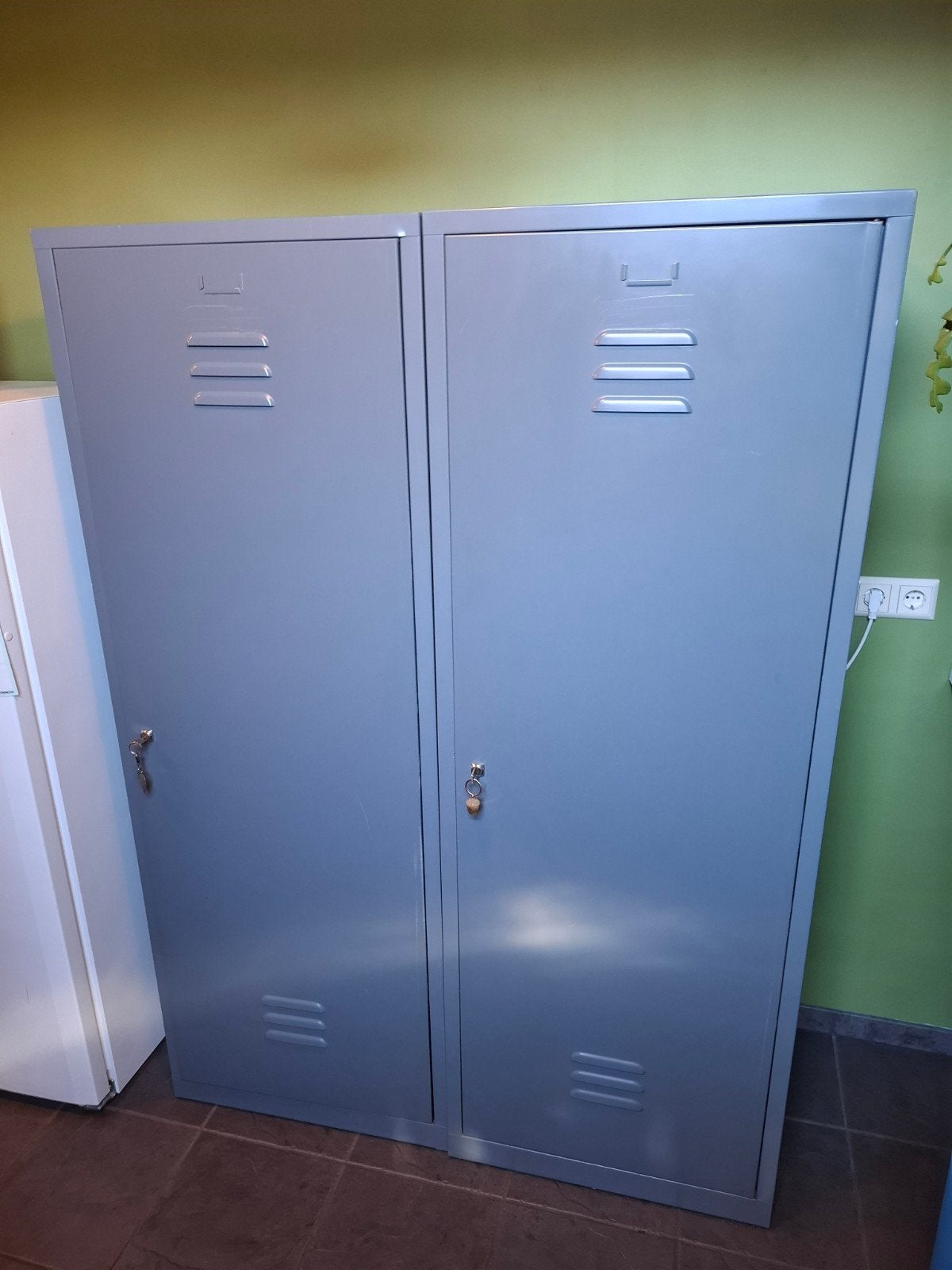 Twee mooie lockerkasten - grijs (antraciet), Ophalen, Gebruikt, Industrieel