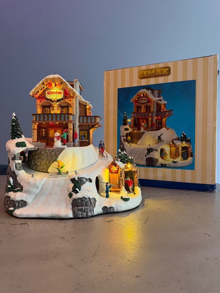 Lemax Winterhaus Resort – Vail Village 2021, Diversen, Ophalen of Verzenden, Zo goed als nieuw