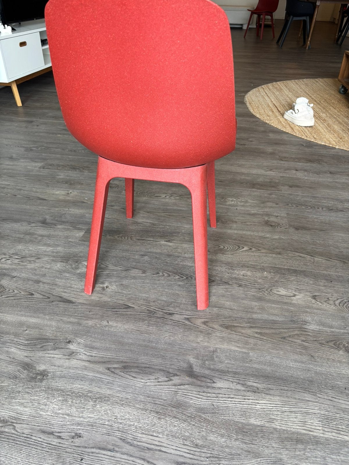 Twee rode IKEA ODGER eetkamerstoelen - Zo goed als nieuw, Ophalen, Kunststof, Twee, Zo goed als nieuw