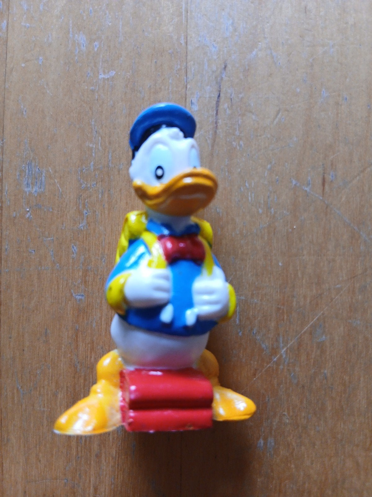 Donald Duck figuur met rugzak, Ophalen of Verzenden, Donald Duck, Beeldje of Figuurtje