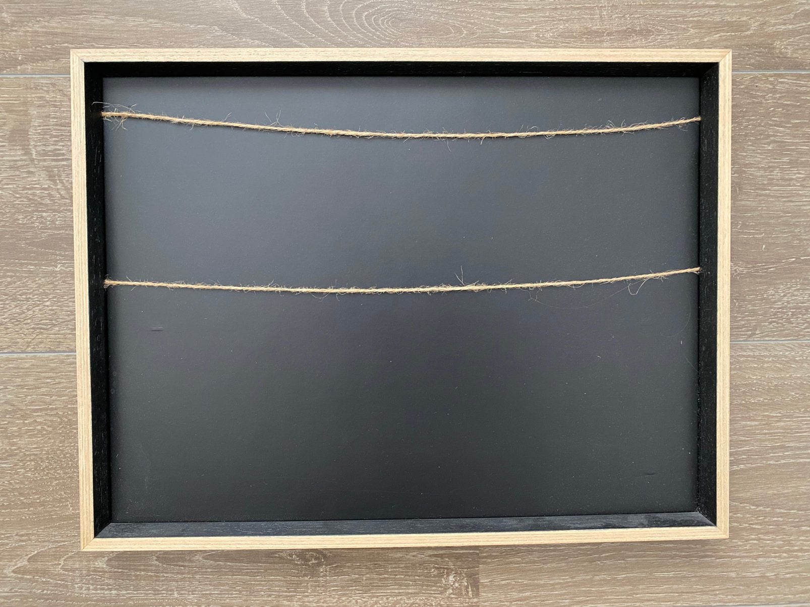 ZGAN fotolijstje/memobord touwtje voor foto's/kaarten, 42 cm, 32 cm, Zo goed als nieuw, Hout