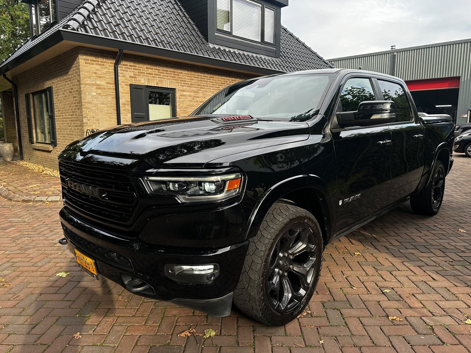 RAM 1500 RAM 1500 Limited 2021 Zwart, Auto's, Automaat, 5654 cc, Zwart, Vierwielaandrijving