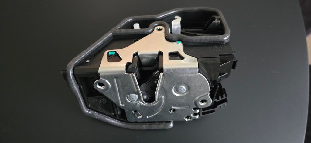 BMW 3 serie F30 / F31  Deurslot Actuator 51217202143LR NIEUW, Auto-onderdelen, Interieur en Bekleding, Ophalen of Verzenden, Nieuw