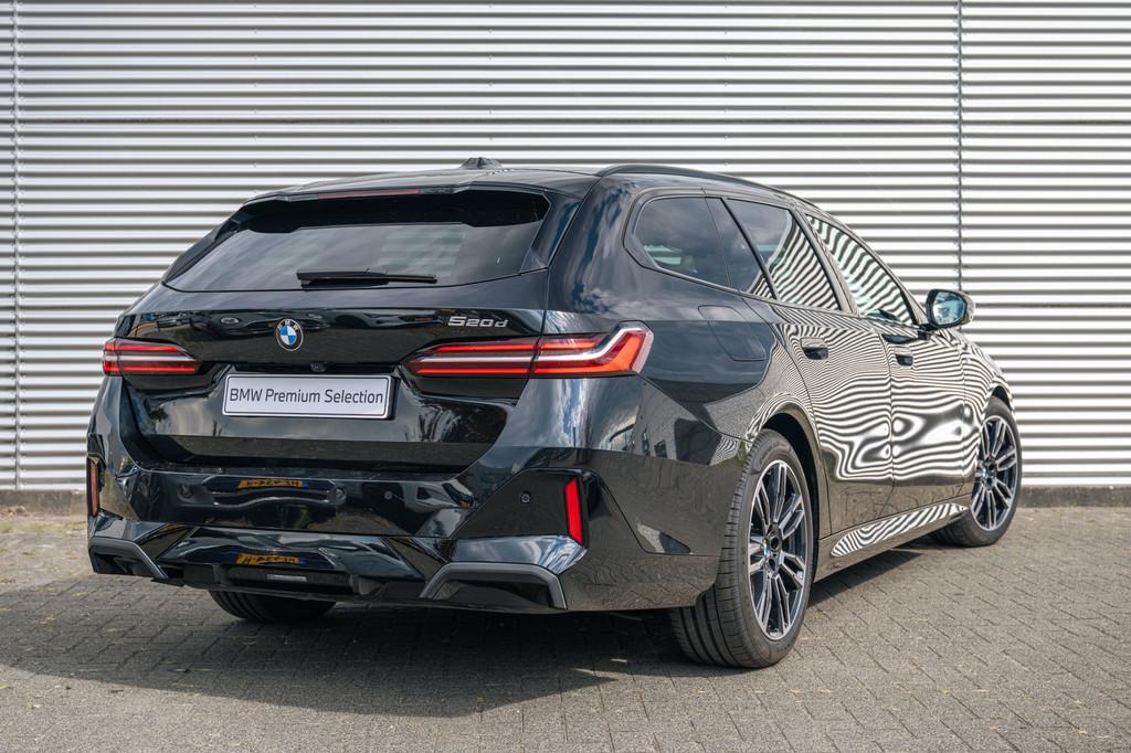 BMW 5 Serie Touring 520d M Sport Automaat / Trekhaak / Stoel, Auto's, BMW, Automaat, Achterwielaandrijving, Euro 6, 4 cilinders