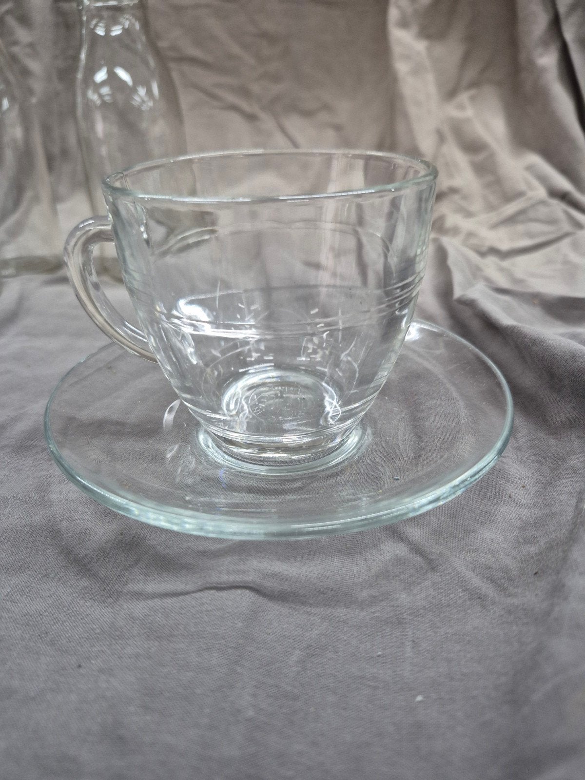 26 Duralex glazen en schoteltjes, Ophalen, Gebruikt, Glas, Glas of Glazen