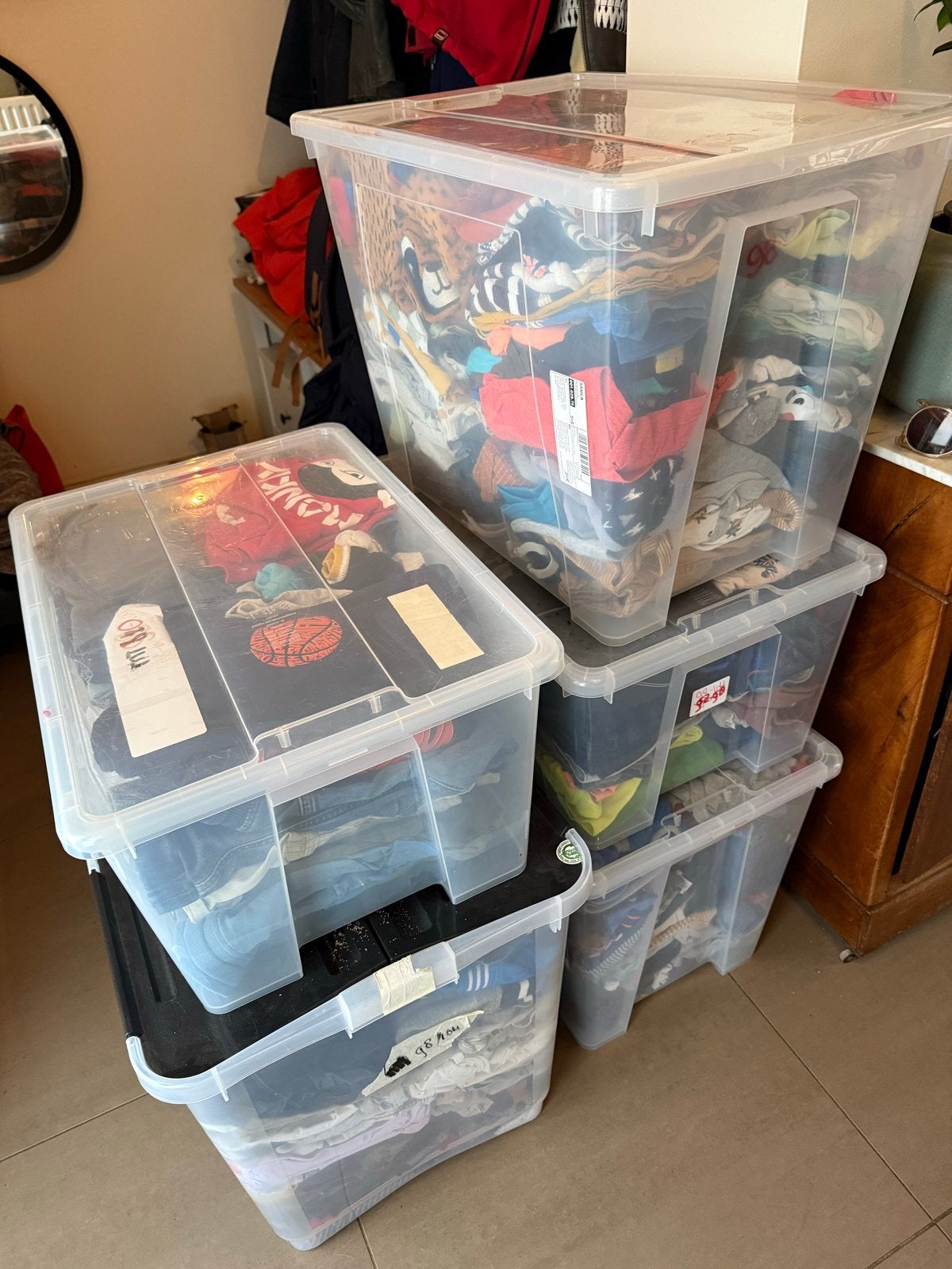 Mega kledingpakket jongens maat 98/104 - Winter & Zomer, Kinderen en Baby's, Kinderkleding | Kinder-kledingpakketten, Ophalen