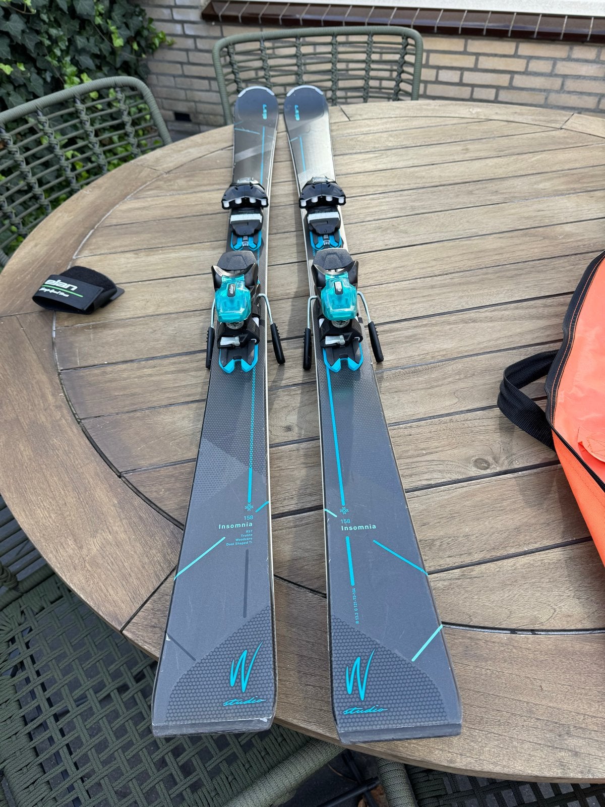 Elan Insomnia ski's, 140 tot 160 cm, Gebruikt, Carve, Skiën