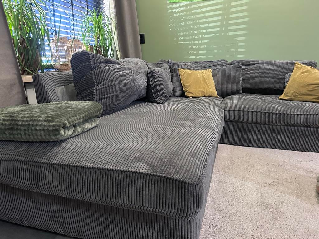 Grote comfortabele hoekbank van ribstof - Grijs, Huis en Inrichting, Banken | Complete zithoeken, Ophalen, Gebruikt, Stof