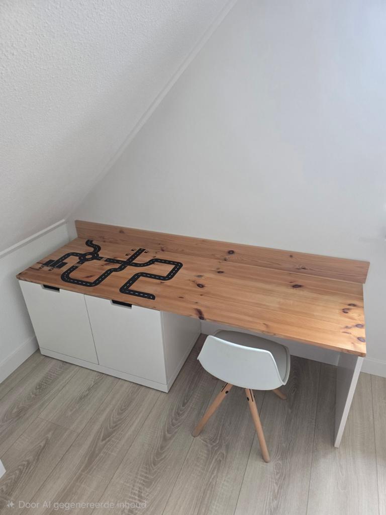Kinderbureau met opbergruimte en racebaan design, Ophalen, Opbergruimte, Hout, Kinderbureau