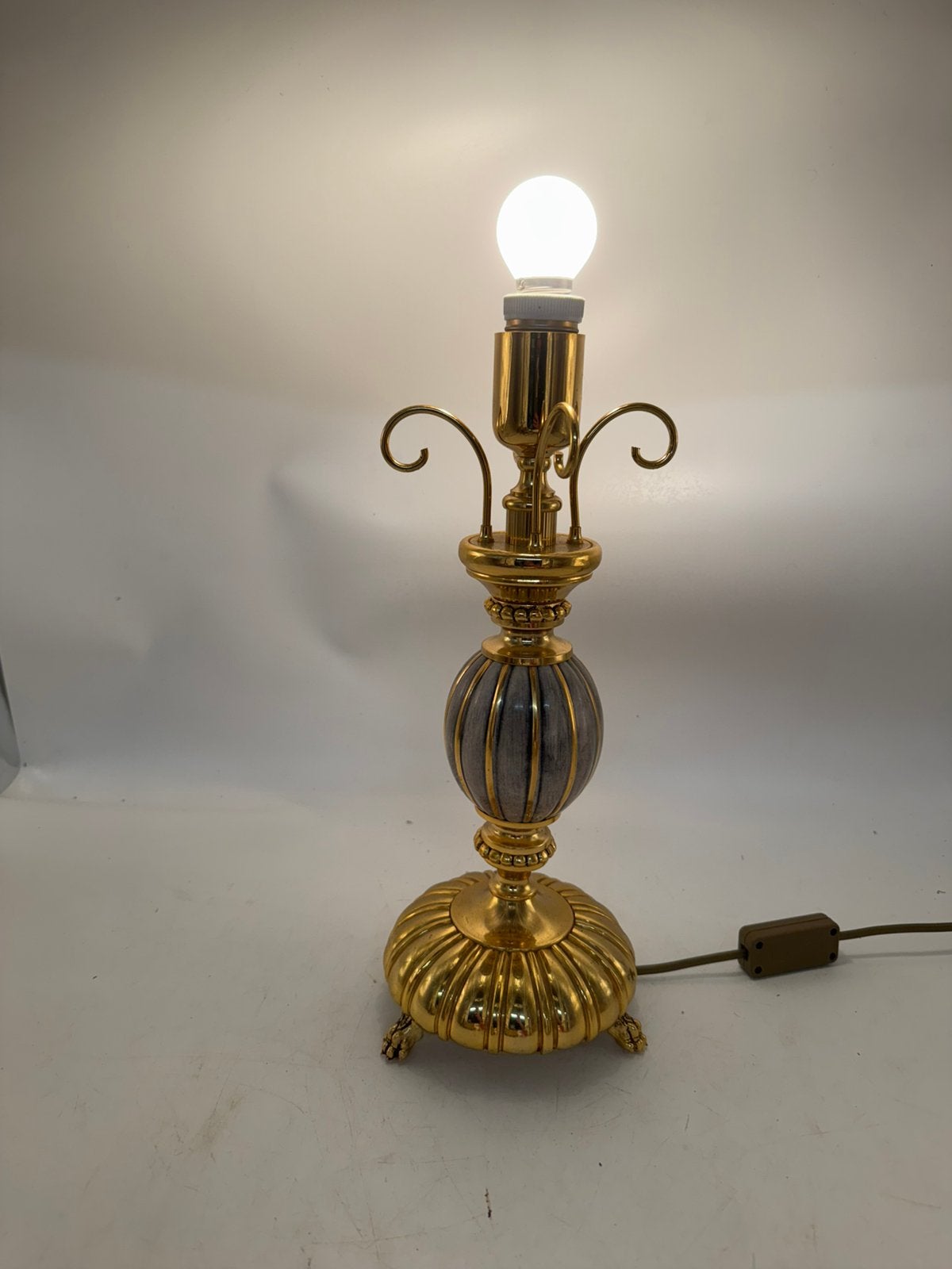 Vintage Messing Schemerlamp | Hollywood Regency Klauwvoet, Ophalen of Verzenden, Huis en Inrichting