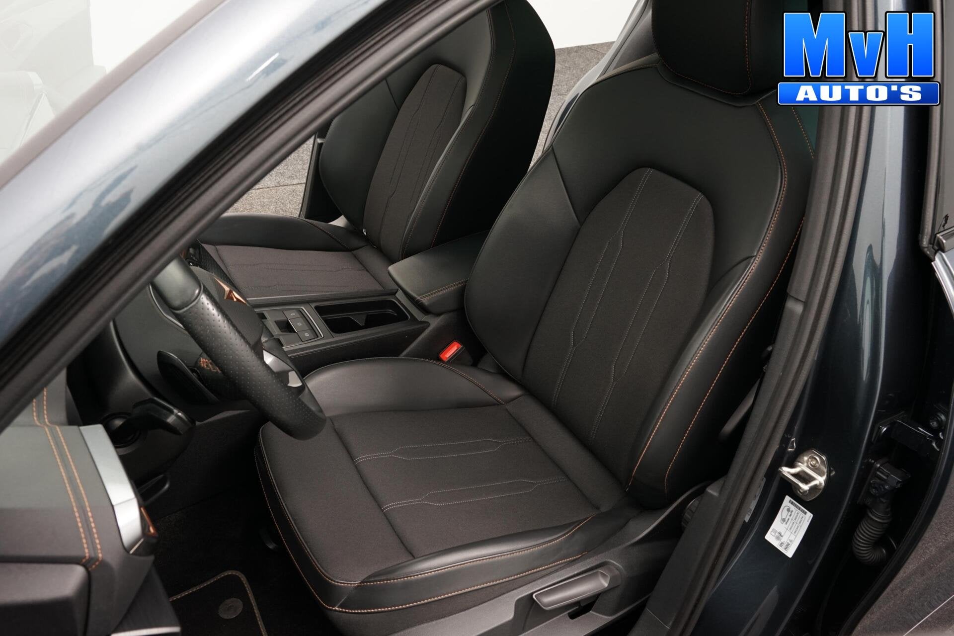 CUPRA Formentor 1.4 PHEV|PANO|STUUR.VERW|CAM|ACC|LED|SOH98%, Gebruikt, 4 cilinders, Leder en Stof, Automatische klimaatregeling