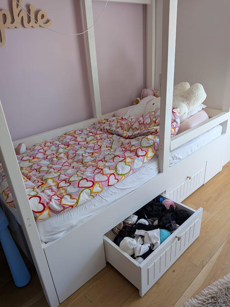 Kinderbed (4-10 jaar), Ophalen, 85 tot 100 cm, Zo goed als nieuw, Matras