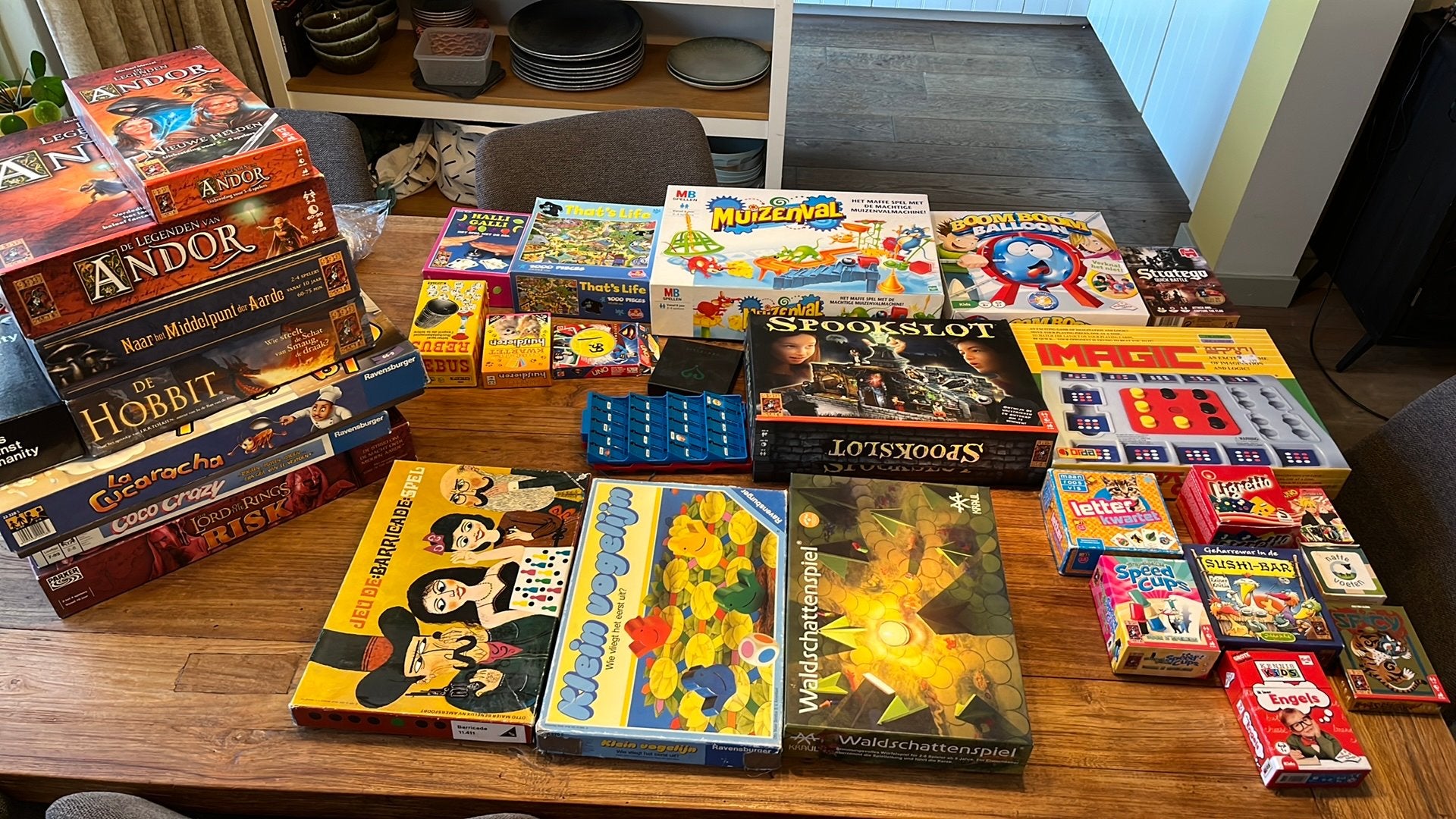Bordspellen van hobbit andor tot aan kwartet en risk, Ophalen, Zo goed als nieuw