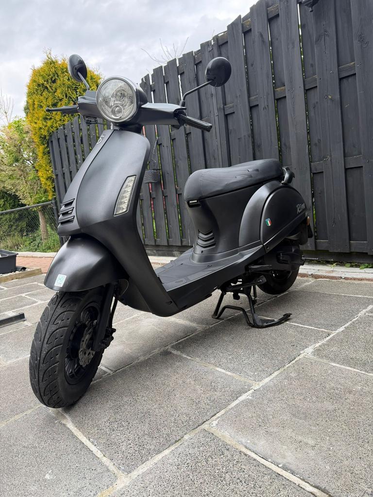 RIVA, Overige merken, Ophalen of Verzenden, Zo goed als nieuw, Benzine