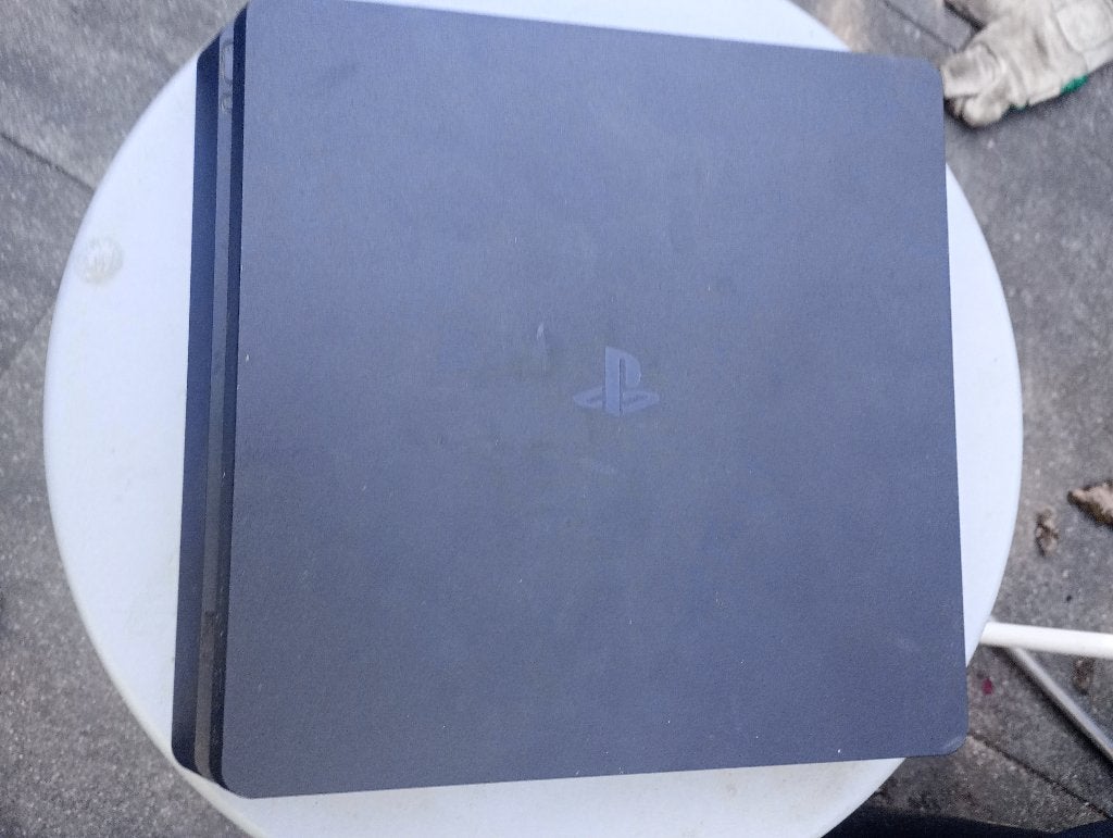 ps4 schoon geen games ALEEN OPHALEN, Spelcomputers en Games, Ophalen, Online, Gebruikt, 1 speler