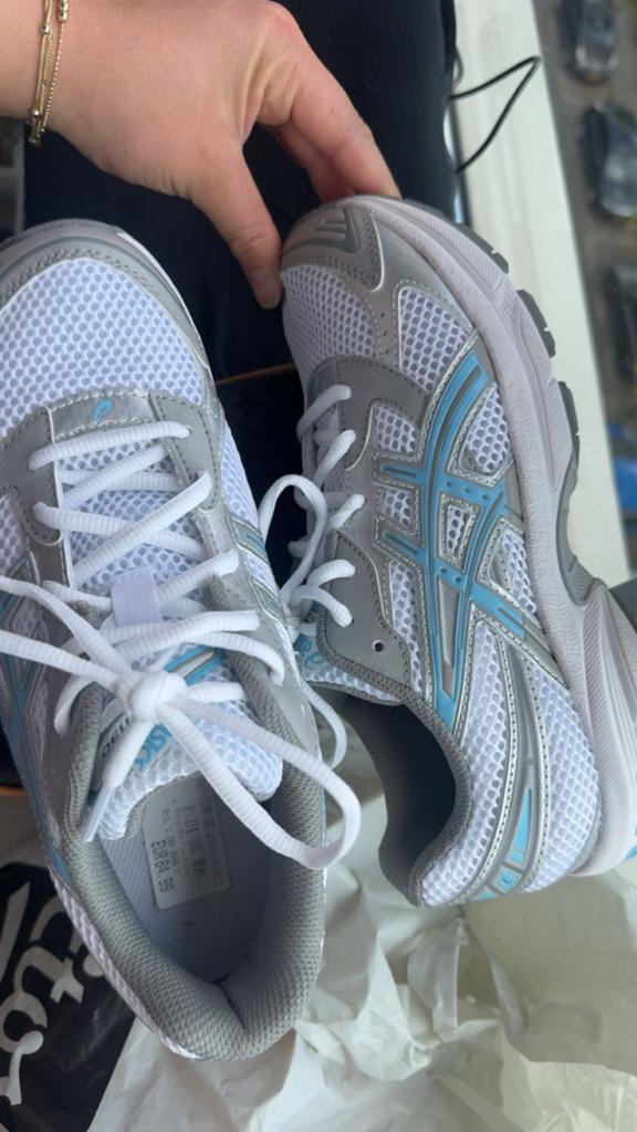 Asics nieuw ongedragen, Sport en Fitness, Basketbal, Ophalen, Nieuw, Schoenen