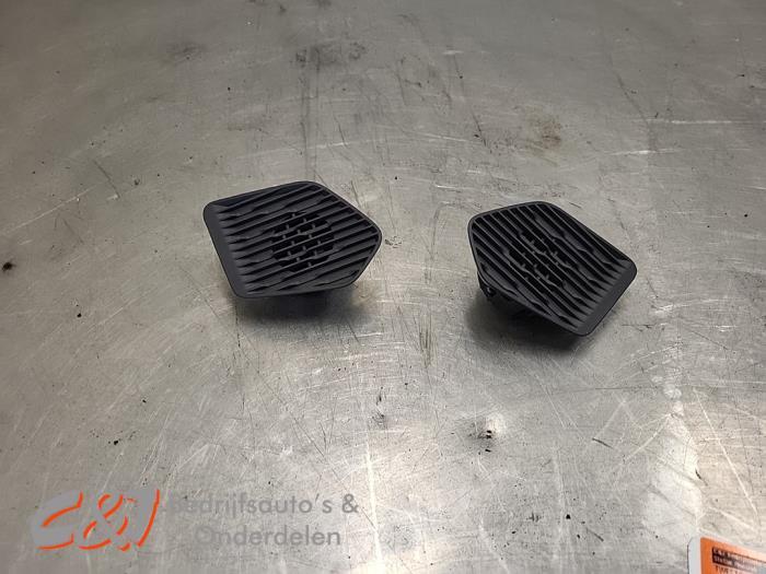 Tweeter van een Volkswagen Transporter, Gebruikt, -, Volkswagen, -