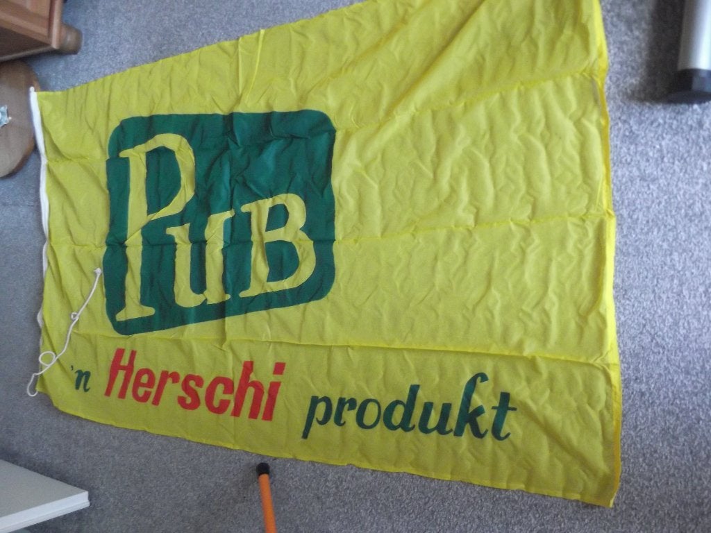 vlag PUB Herschi, Ophalen of Verzenden, Zo goed als nieuw, Reclamebord