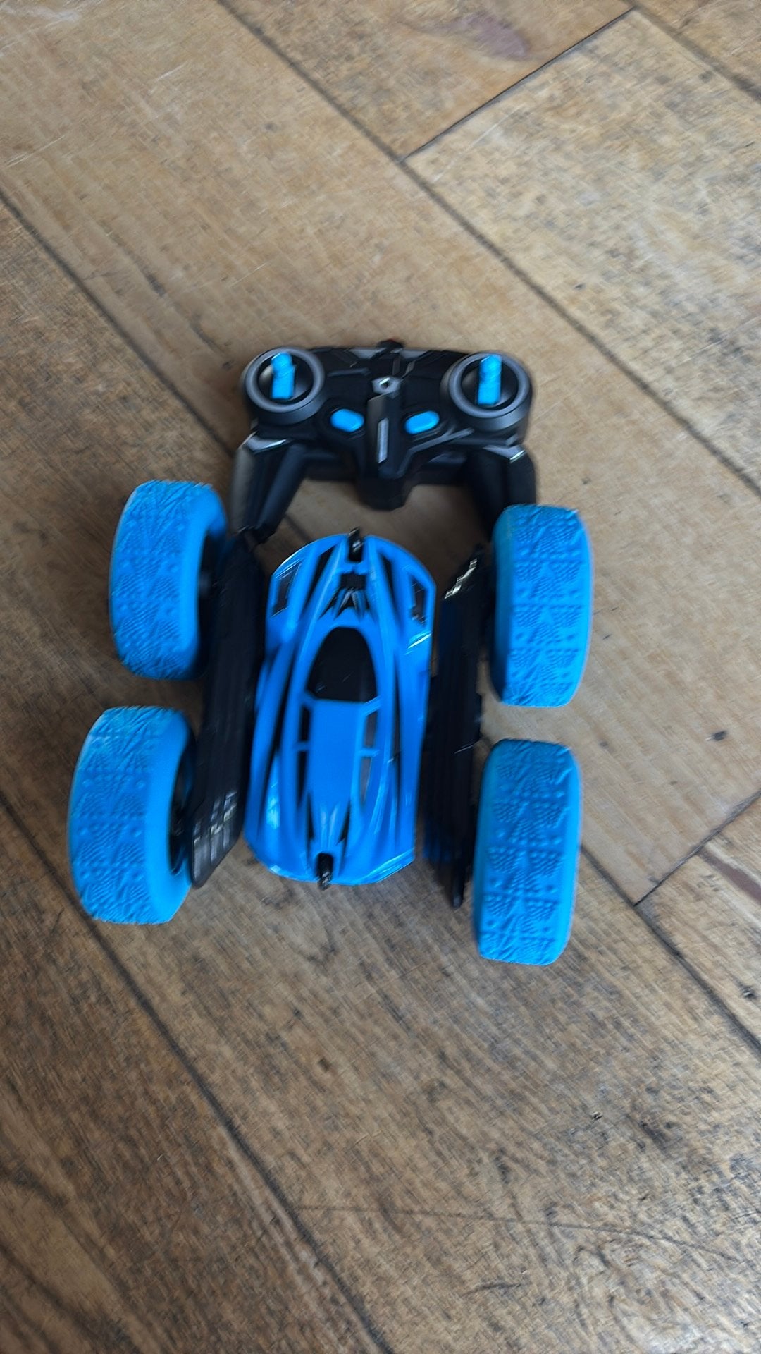Mooie bestuurbare auto, Ophalen of Verzenden, Zo goed als nieuw, Overige schalen, Auto offroad
