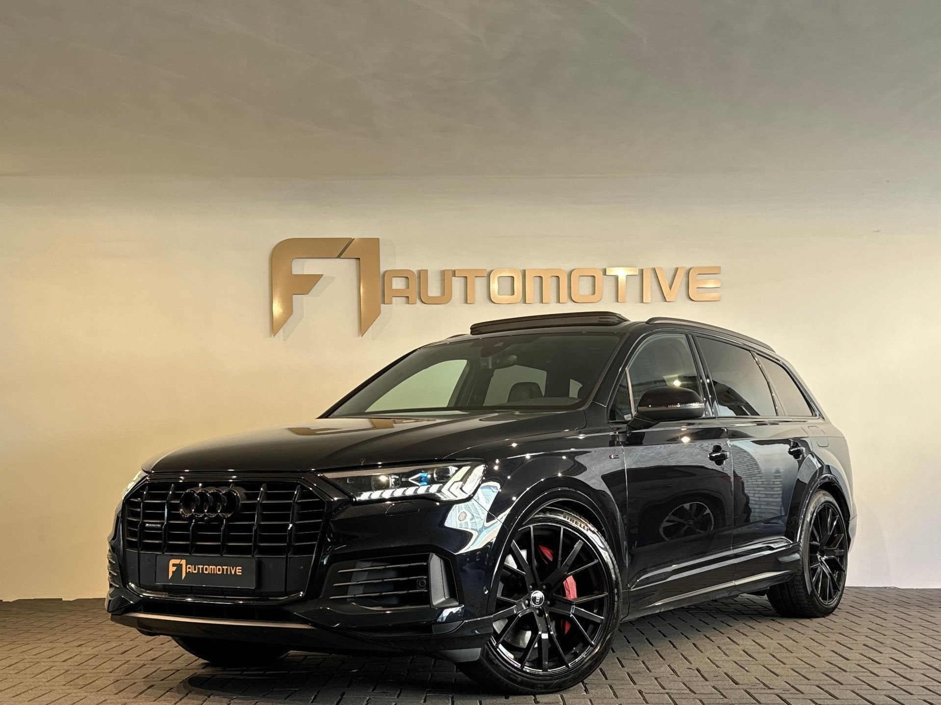 Audi Q7 55 TFSI e quattro Competition Pano|Trekhaak|Keyless|, Auto's, Automaat, Dealer onderhouden, Gebruikt, Euro 6