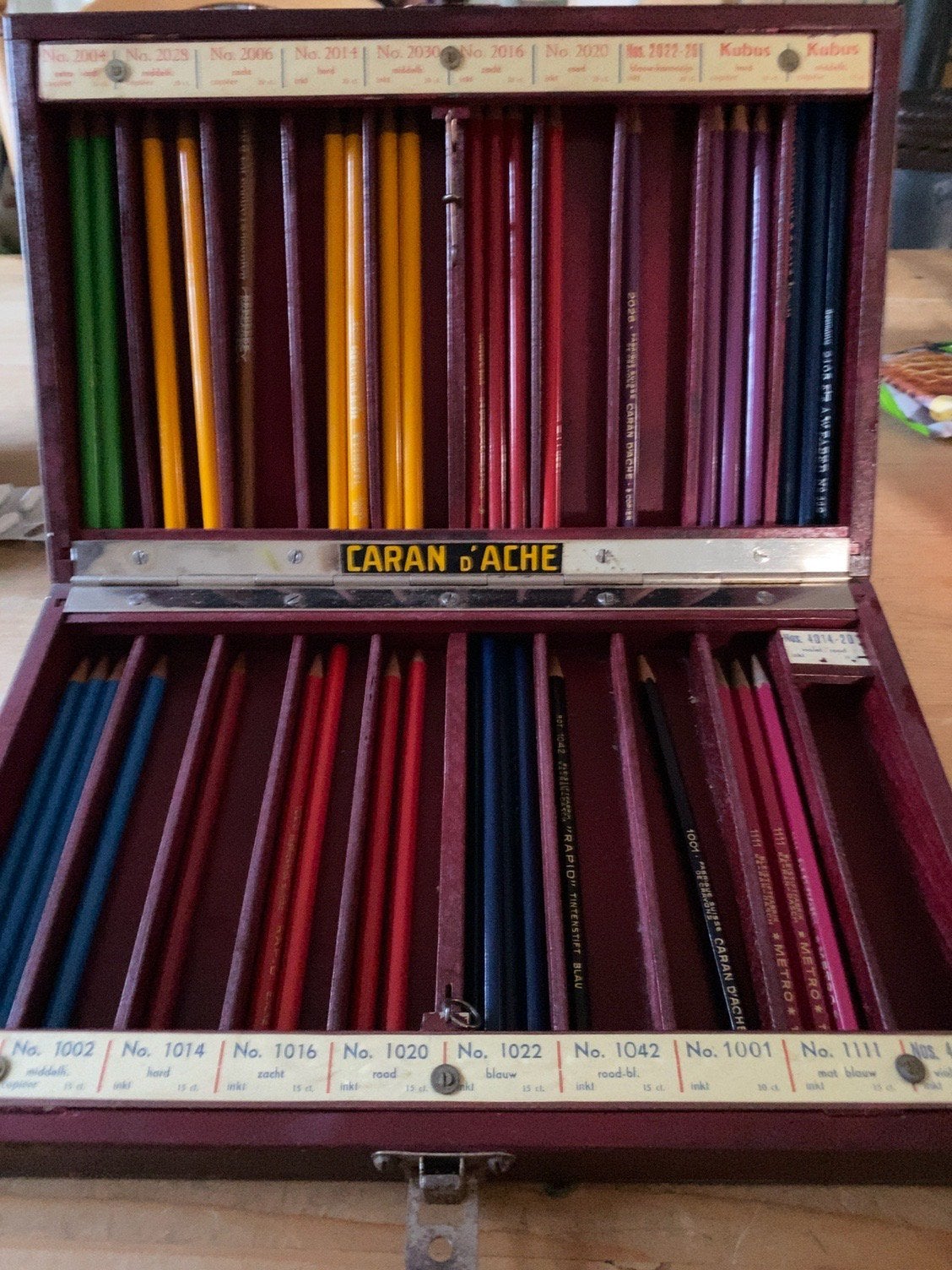 Zeldzame verkoopdisplay caran D’ache, Hobby en Vrije tijd, Tekenen, Gebruikt, Overige typen, Ophalen of Verzenden