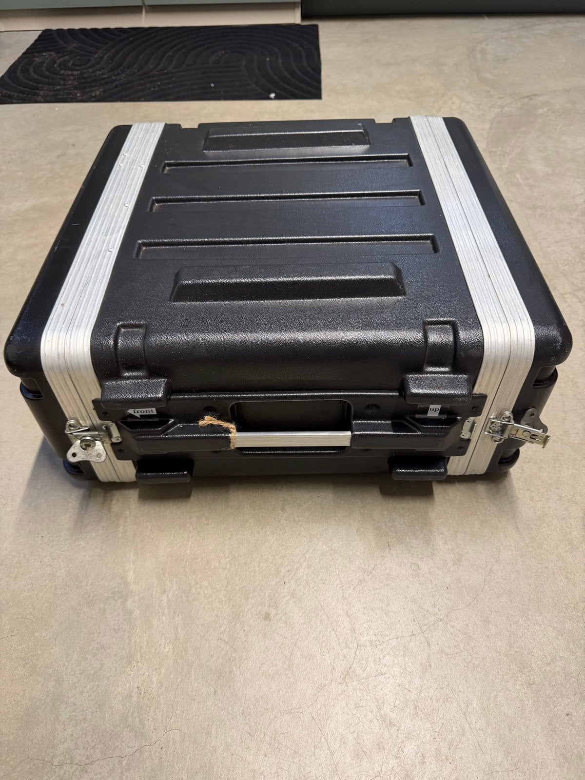 UNiCASE double door rack Flightcase kunststof, Muziek en Instrumenten, Ophalen of Verzenden, Zo goed als nieuw, Overige instrumenten