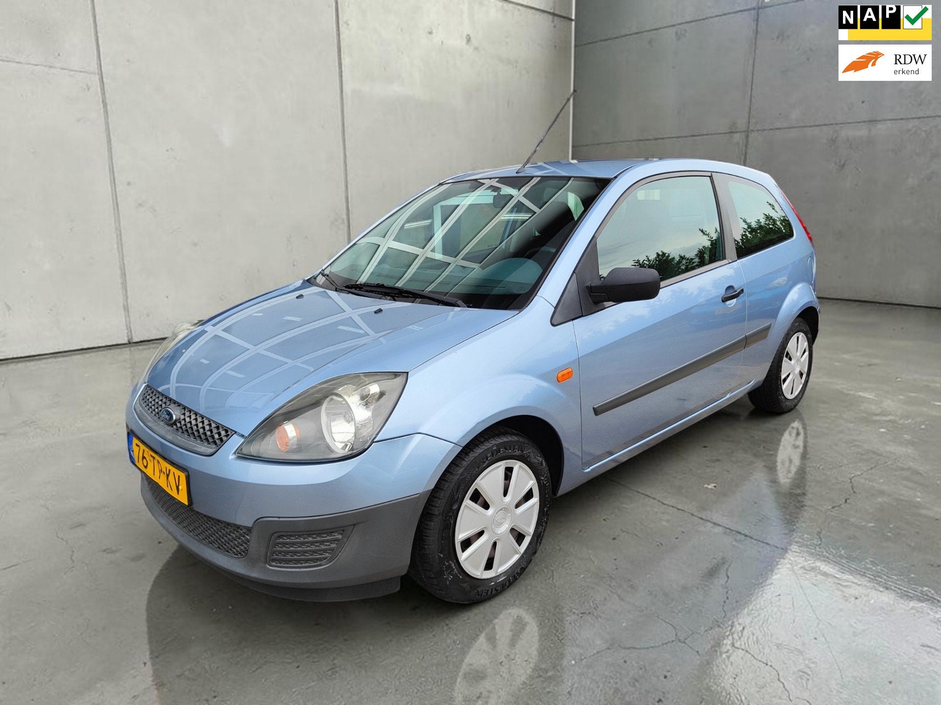 Ford Fiesta 1.3-8V Champion airco, 1299 cc, 4 cilinders, Blauw, Startonderbreker