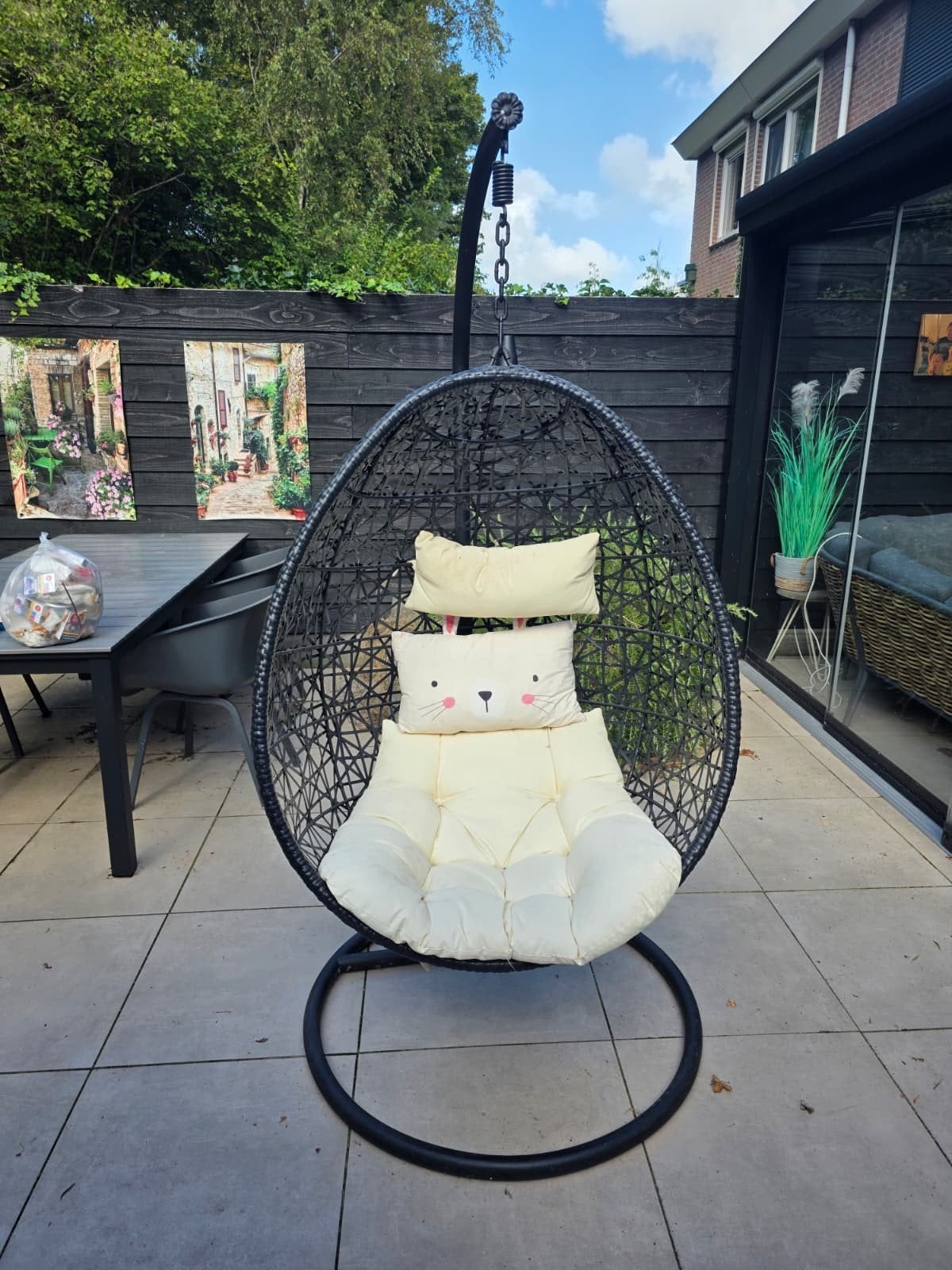 Zwarte Hangstoel met standaard, Tuin en Terras, Ophalen, Rotan