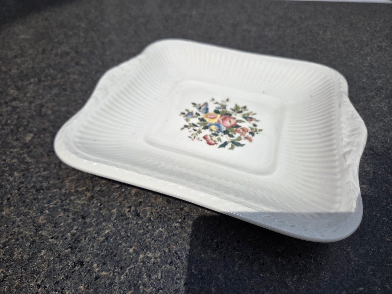 Wedgwood "Conway" schaal 24x24 cm, Antiek en Kunst, Ophalen of Verzenden