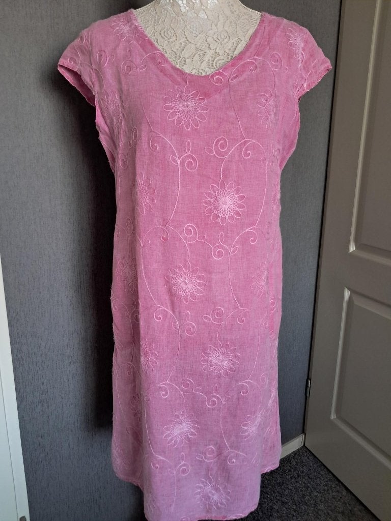 Jurk in Shape kleur : Roze Maat: L  ZOMERjurk, Kleding | Dames, Jurken, Maat 42/44 (L), Ophalen of Verzenden, Zo goed als nieuw