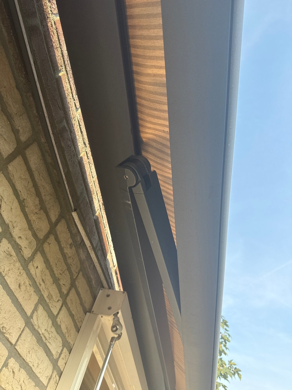 Foto 4 van (Kapot) Zonnescherm knikarm elektrisch 600cmx300