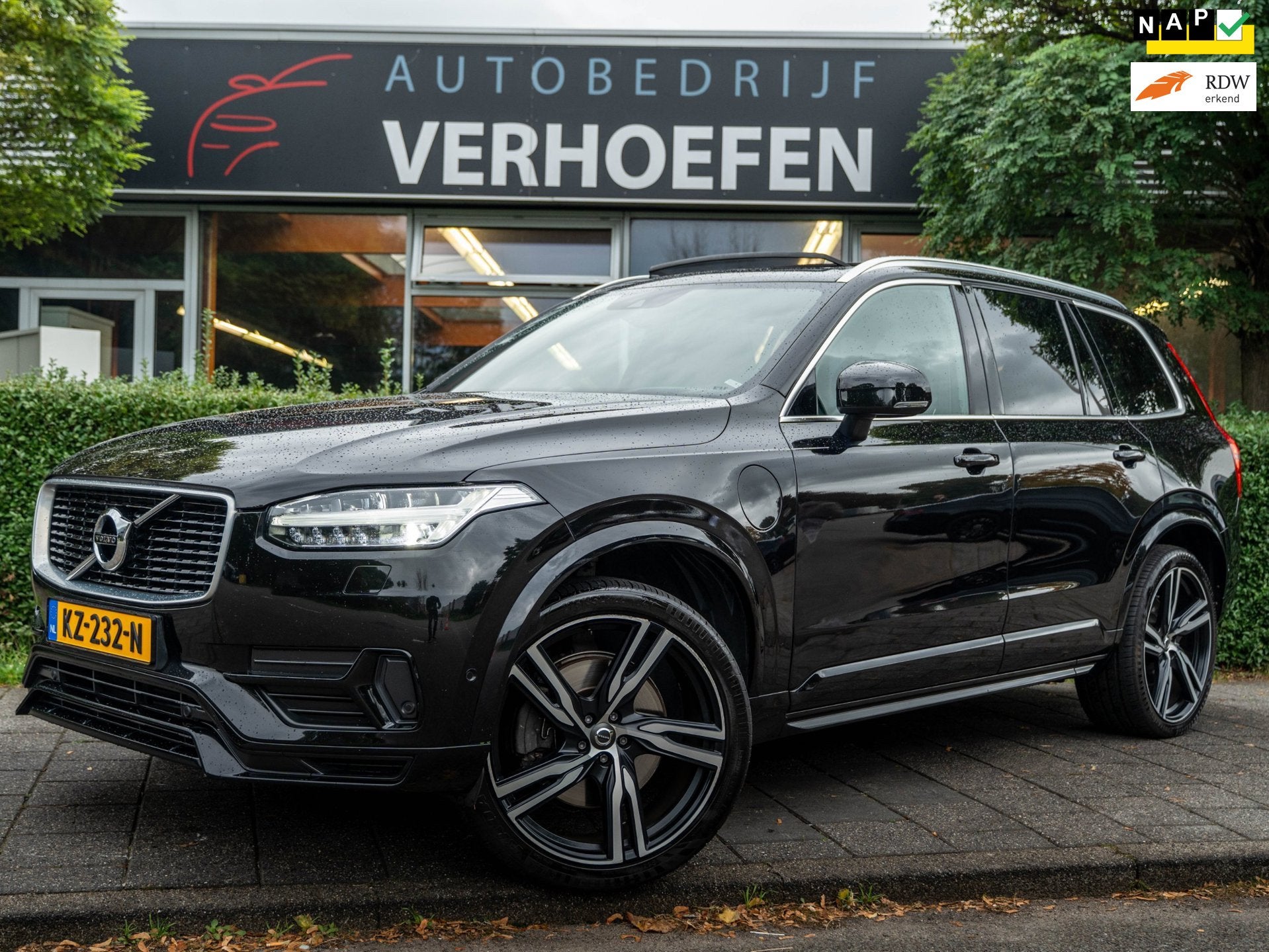 Volvo XC90 2.0 T8 Twin Engine AWD | 7P| R-DESIGN | B&W AUDIO, Auto's, Dealer onderhouden, Gebruikt, 1969 cc, 7 stoelen