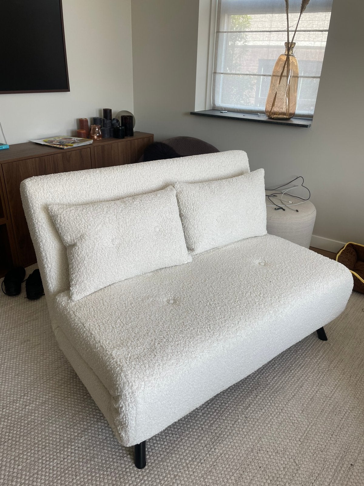 Slaapbank Logeerbed teddy boucle, Ophalen, Zo goed als nieuw, Tweepersoons, Minder dan 150 cm