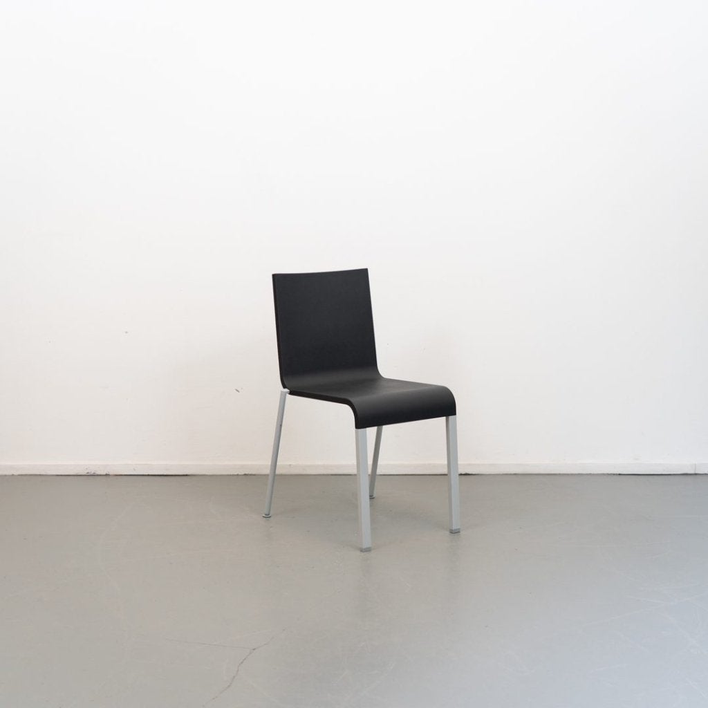 Vitra .03 Stoel Zwart Kunststof (Stapelbaar) - Gepoedercoat, Huis en Inrichting, Stoelen, Niet ingevuld, Zo goed als nieuw, Niet ingevuld