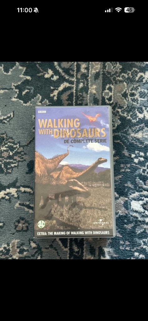 Walking with dinosaurs vhs, Ophalen of Verzenden, Gebruikt