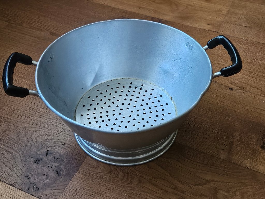 Vintage Aluminium Vergiet met bakeliet Handvatten, Antiek en Kunst, Ophalen of Verzenden
