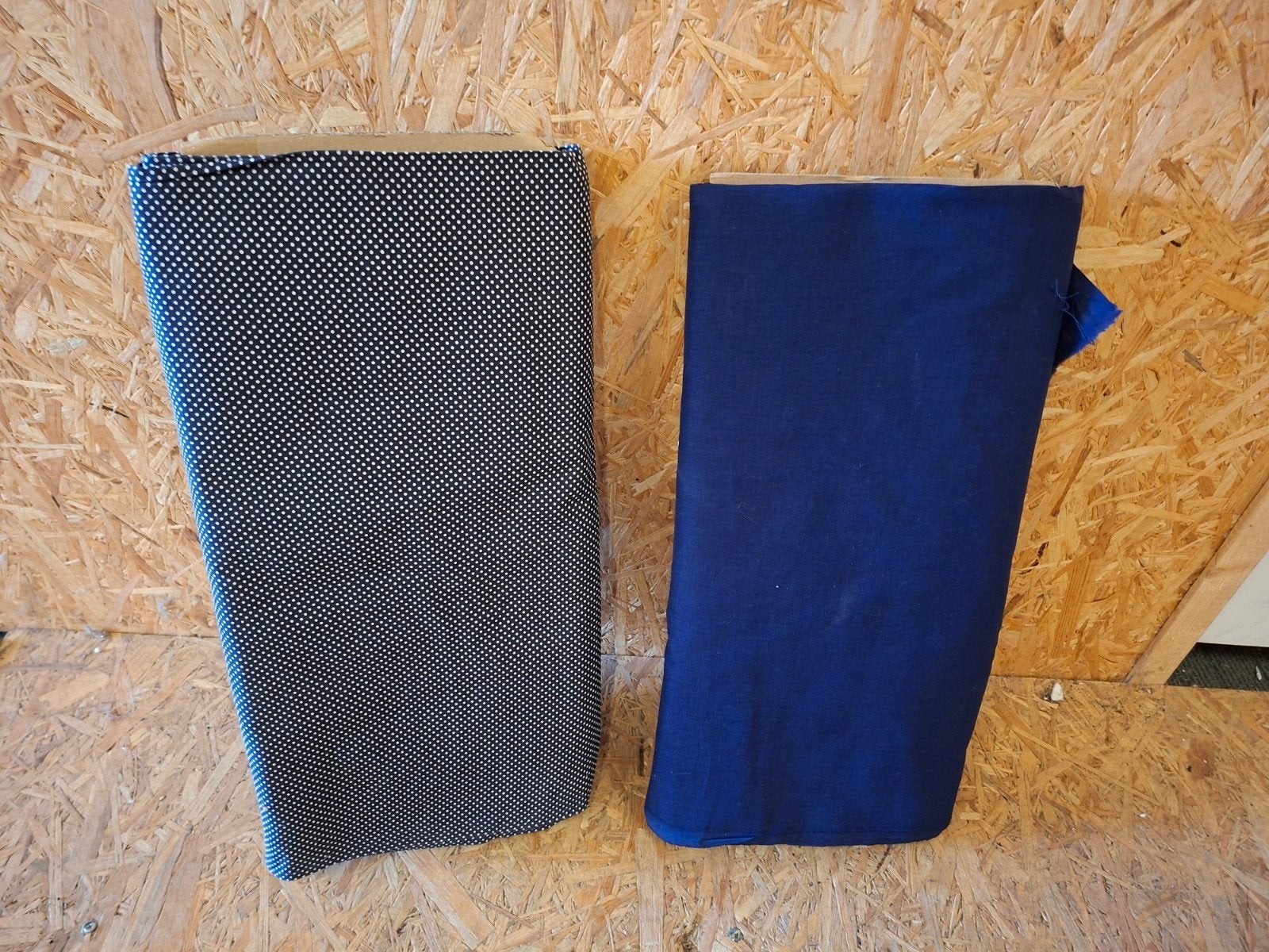 2 stukken nieuwe lappen stof, Hobby en Vrije tijd, Stoffen en Lappen, Blauw, 120 cm of meer, Nieuw, Ophalen of Verzenden