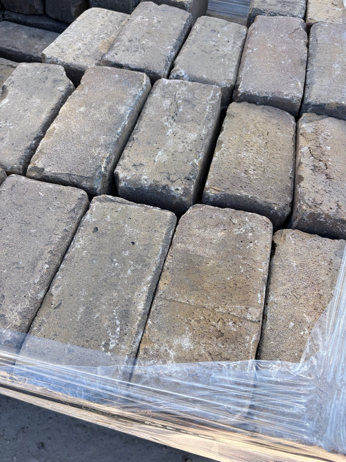 Drentse gebakken klinkers, brons, ruim 400 m2 op pallets, Gebruikt, Keramiek, Klinkers, Ophalen of Verzenden