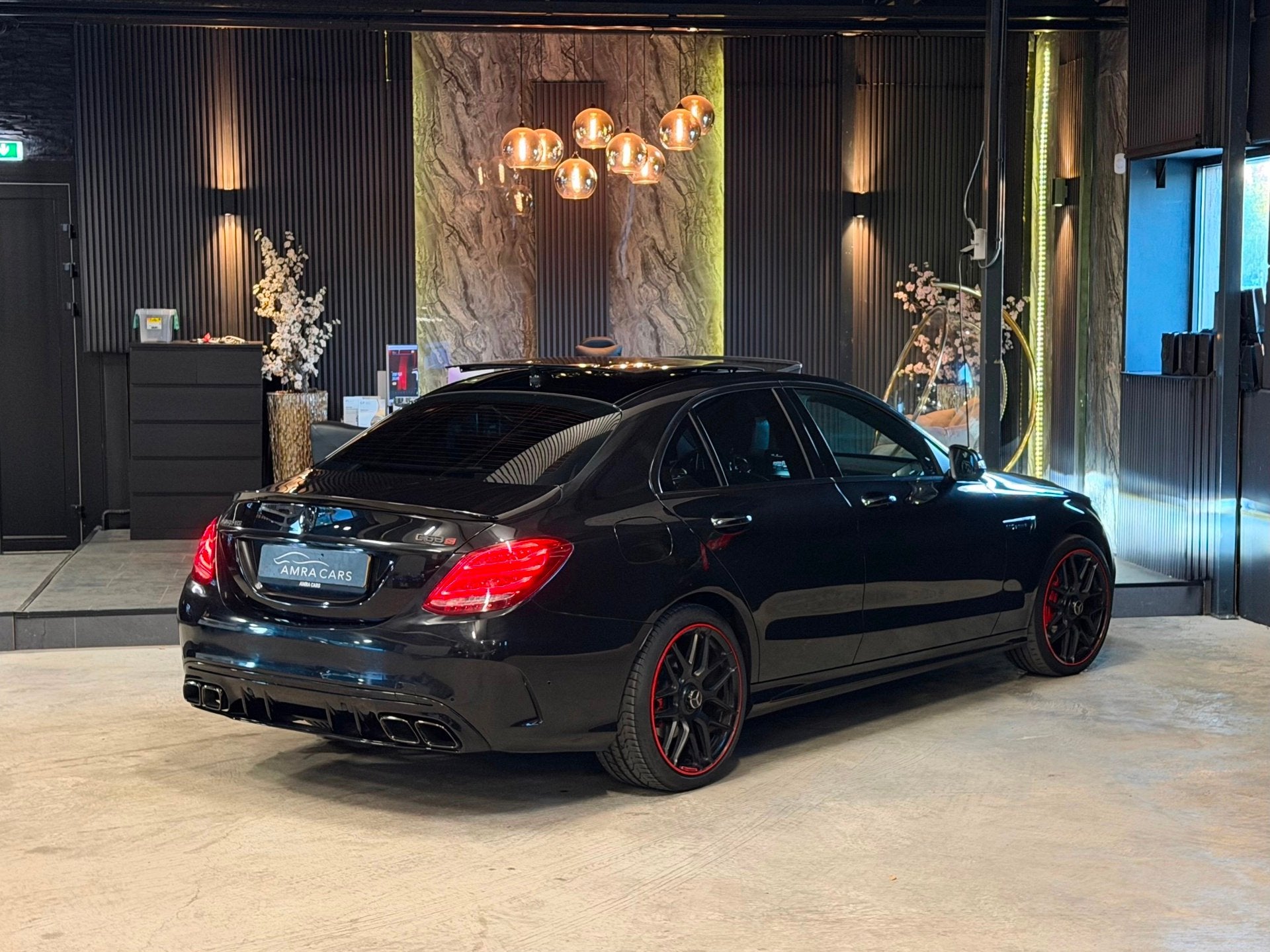 Foto 2 van Mercedes-Benz C-klasse 220 CDI AMG|C63 Pakket|Pano