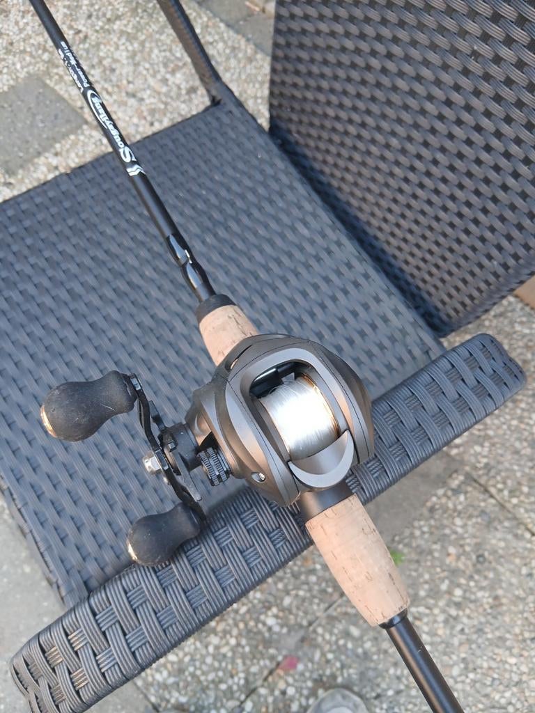 Sougayilang Baitcaster Hengel 1.8m Medium Power, Ophalen of Verzenden, Zo goed als nieuw, Werphengel