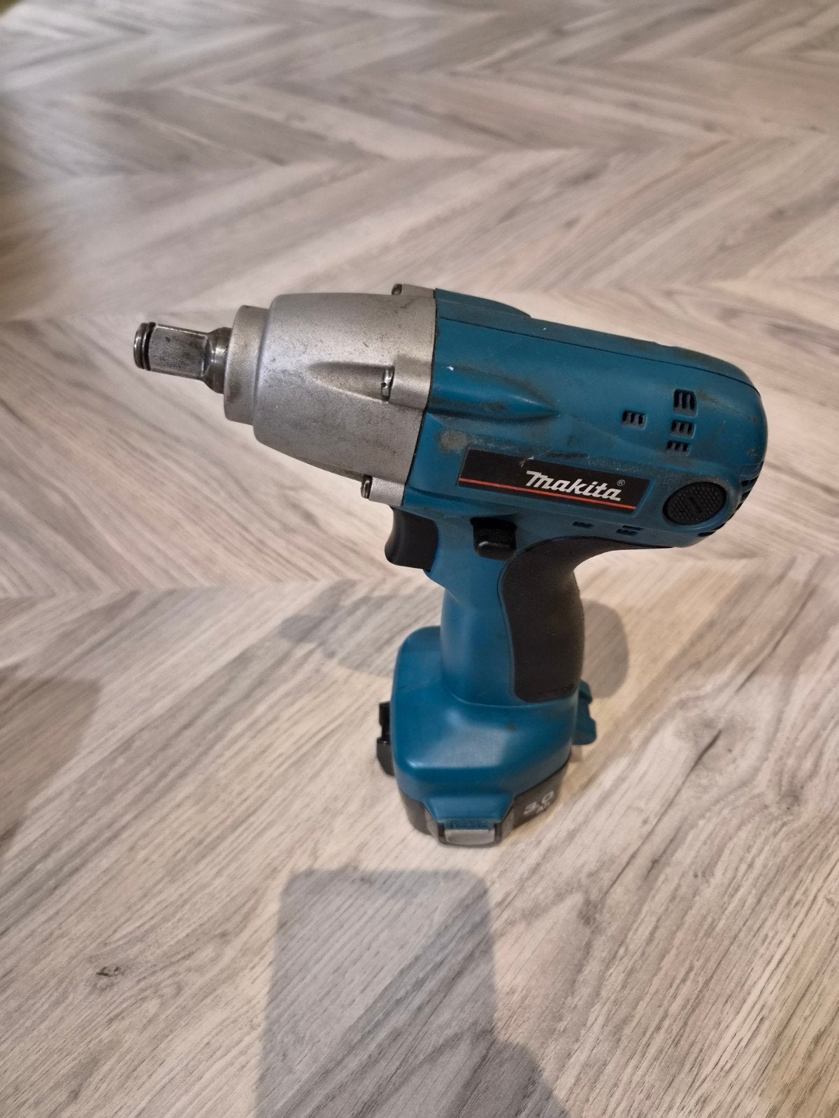 Makita Accu Slagmoersleutel 12V met 3.0Ah Ni-MH Accu, Ophalen of Verzenden, Gebruikt, Minder dan 400 watt, Overige typen