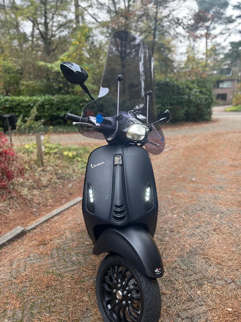 Vespa sprint 2019, Fietsen en Brommers, Scooters | Vespa, Ophalen, Gebruikt, Vespa S, Benzine