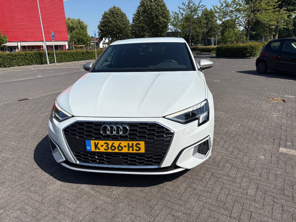 Audi A3 30 Tfsi 110pk S-tronic 2021 Wit, Auto's, Audi, Particulier, A3, ABS, Adaptive Cruise Control, Airbags, Airconditioning