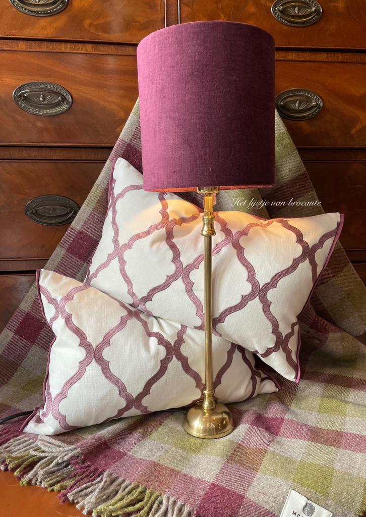 Handgemaakte woonkussen SET Trellis  Mauve, Huis en Inrichting, Woonaccessoires | Kussens, Nieuw, Overige kleuren, Rechthoekig