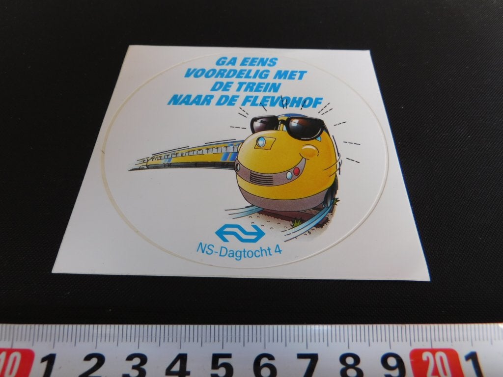 sticker ga eens voordelig met de trein naar flevohof NS 4 *, Verzamelen, Ophalen, Zo goed als nieuw