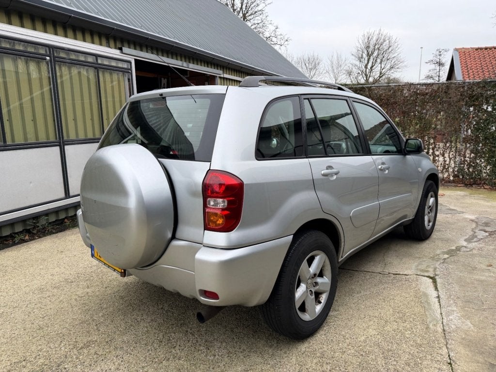 Toyota RAV4 1.8-16V VVT-i Luna Airco BULLBAR NAP 5DRS, Gebruikt, 4 cilinders, Bedrijf, Handgeschakeld