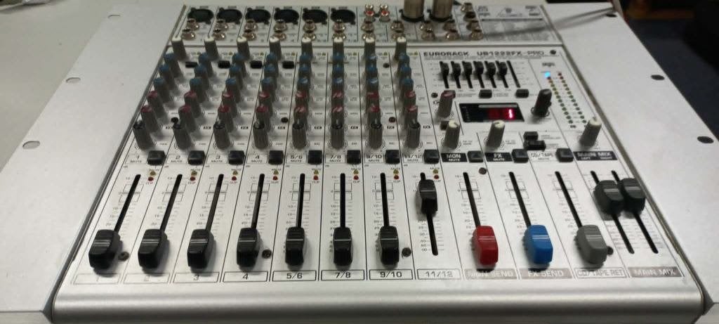 Behringer Eurorack UB1222FX-PRO Mengpaneel, Ophalen of Verzenden, Gebruikt, 10 tot 20 kanalen, Microfooningang