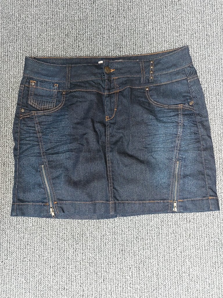Leuk kort Spijkerrokje met ritsjes in het voorpand maat 44, Ophalen of Verzenden, Nieuw, Maat 42/44 (L)