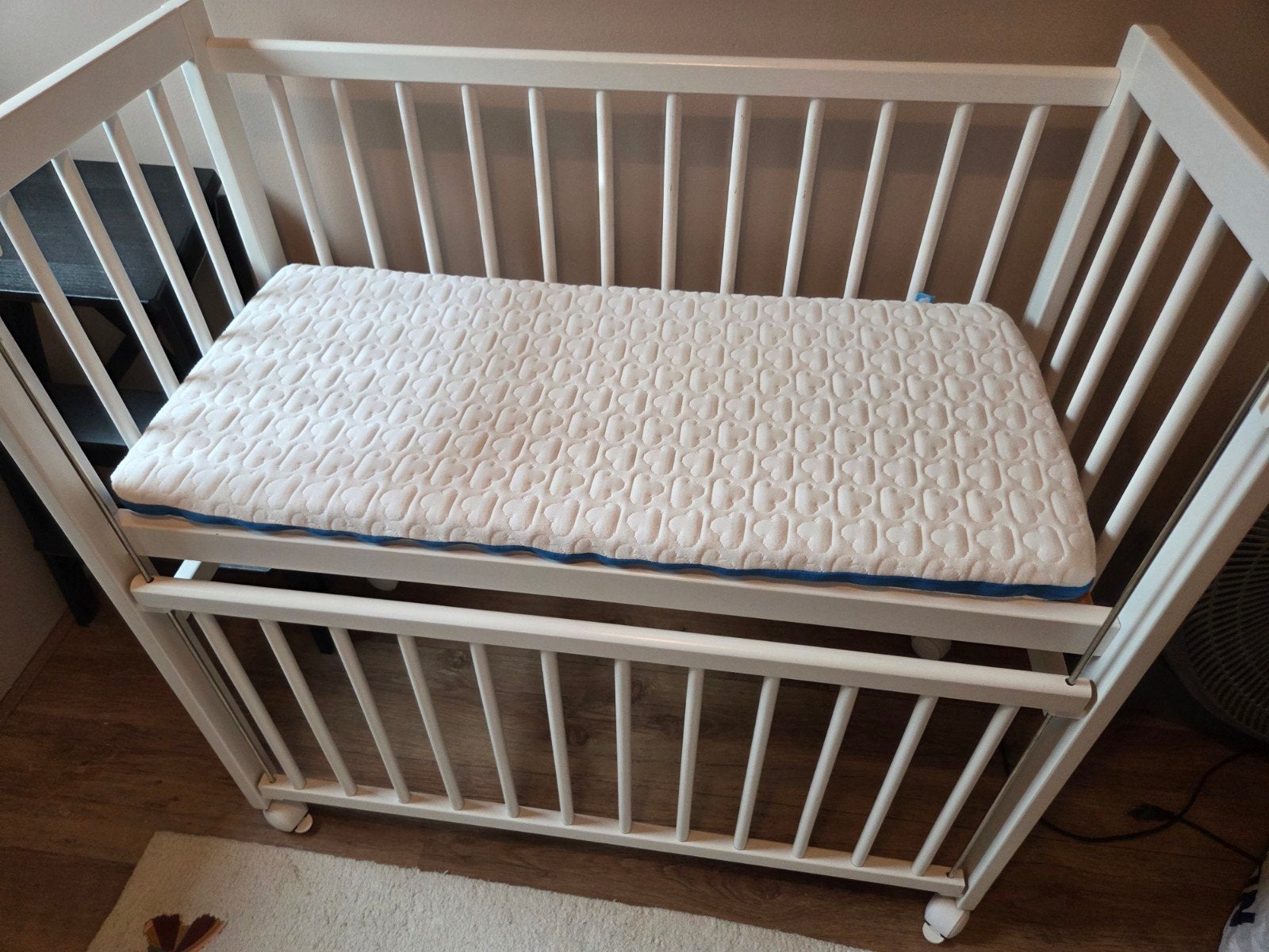 Petite Amélie Co-sleeper met Aerosleep matras en 3 hoezen, Kinderen en Baby's, Babywiegjes en Ledikanten, Ophalen, Gebruikt, Ledikant